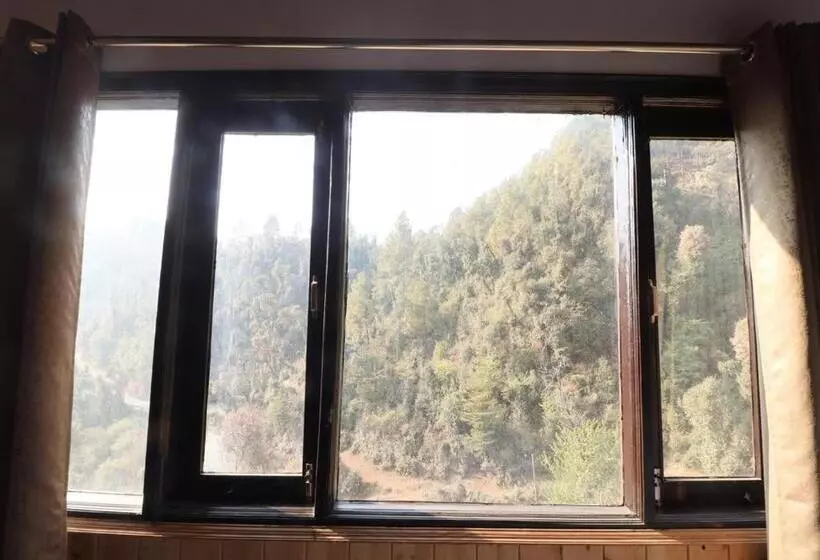 ベッドアンドブレックファースト Backwoods Suites Shimla