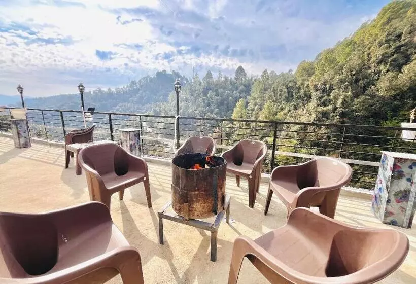 ベッドアンドブレックファースト Backwoods Suites Shimla