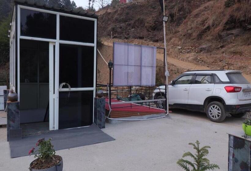 צימר Backwoods Suites Shimla