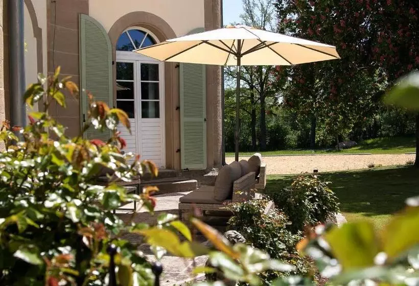 Aamiaismajoitus (B&B) Schloß Falkenhaus