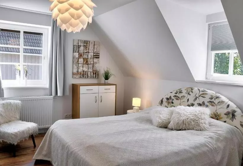 Aamiaismajoitus (B&B) Schloß Falkenhaus