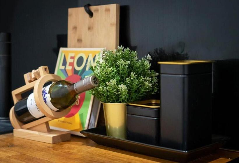 캡슐 호텔 The Green Room