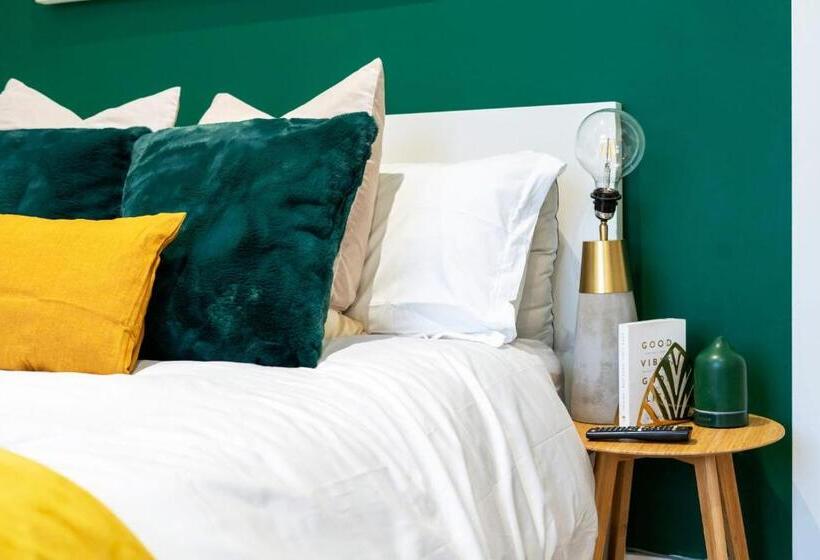 캡슐 호텔 The Green Room