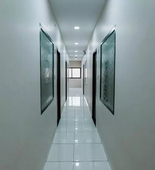 ホテル Dev Ani Palace