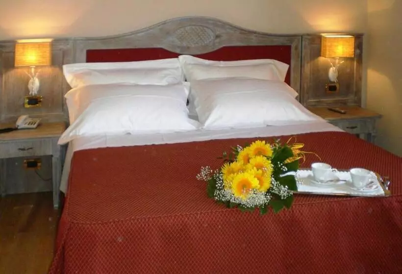 ホテル Fonteluce Rooms & Family Lodges