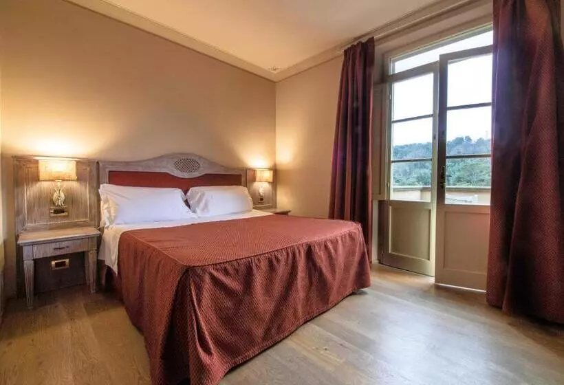 ホテル Fonteluce Rooms & Family Lodges
