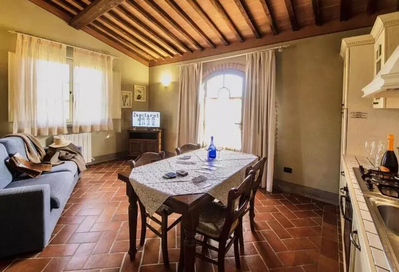 ホテル Fonteluce Rooms & Family Lodges