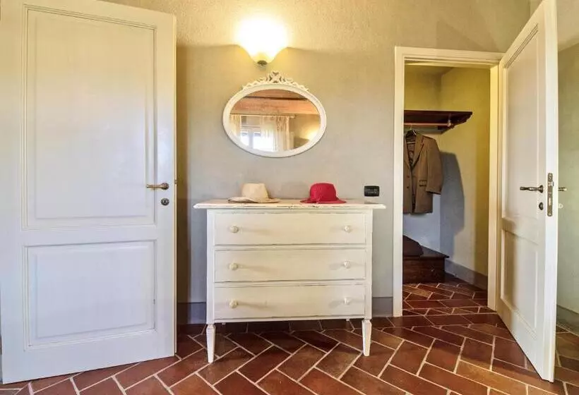 ホテル Fonteluce Rooms & Family Lodges