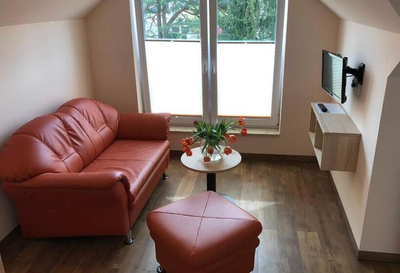 בית מלון כפרי Karl S Burg Gmbh