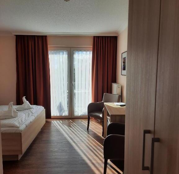 בית מלון כפרי Karl S Burg Gmbh