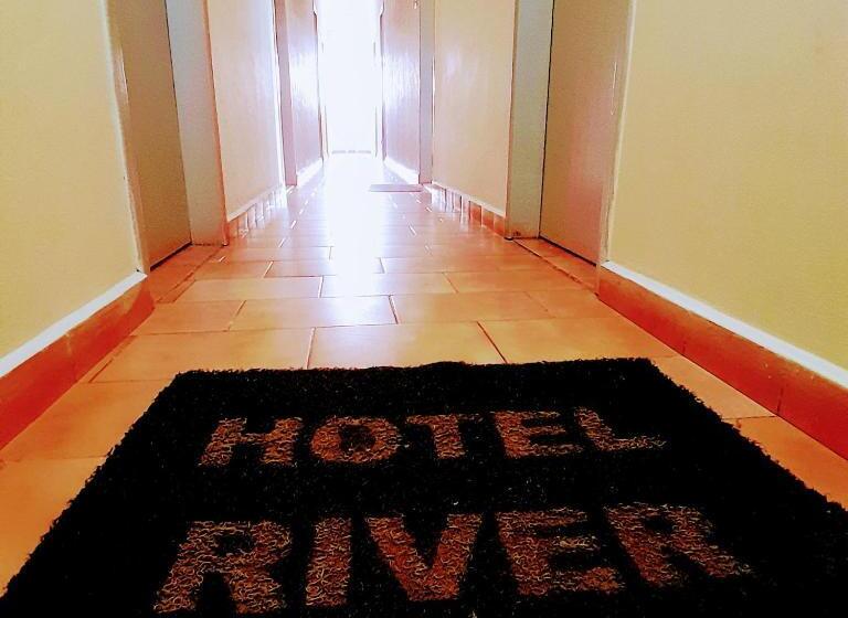 فندق River Plaza