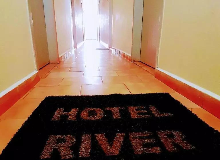 ホテル River Plaza