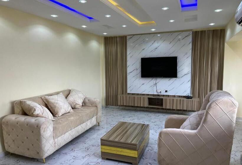 هتل Westway Suites