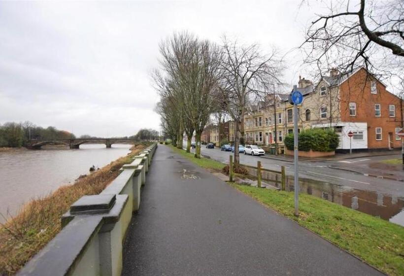 Majatalo Riverside By Teil