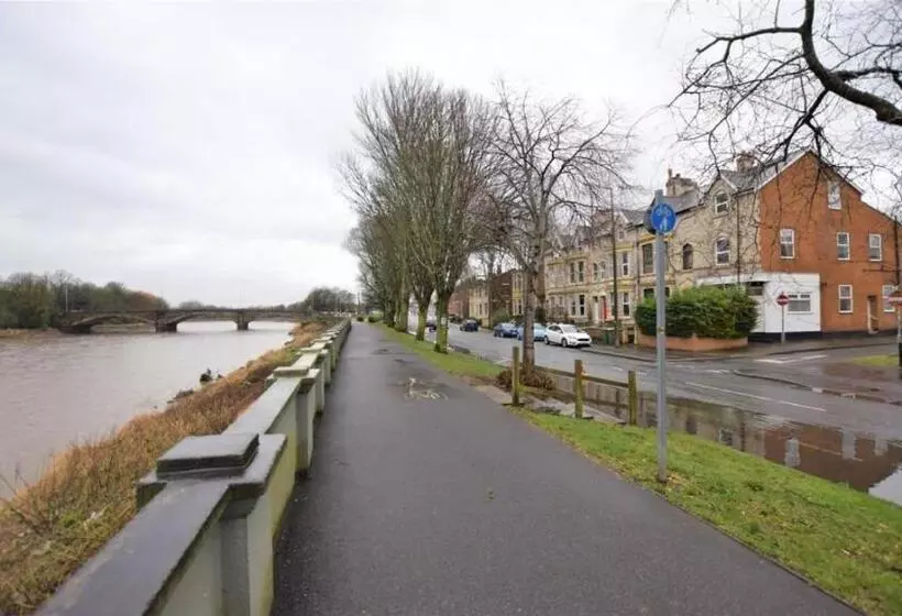 ペンション Riverside By Teil