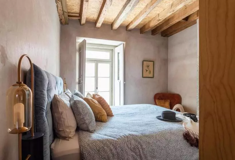 پانسیون Double Room In 18th Century Style