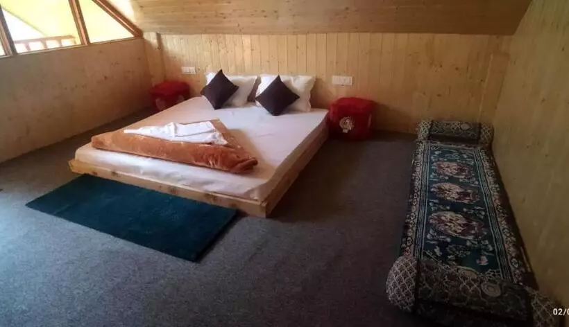 ペンション Dream Wood Cottage Jibhi