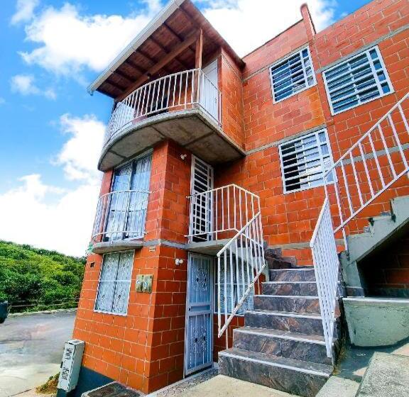 Pension Hostal   Doña Elva A 15 Min Del Aeropuerto