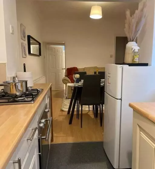 ペンション Keary Entire House. 3 Beds. Bright And Cheerful