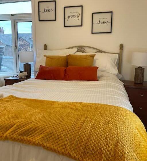 פנסיון Keary Entire House. 3 Beds. Bright And Cheerful