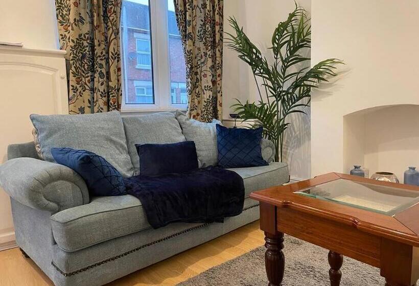 פנסיון Keary Entire House. 3 Beds. Bright And Cheerful