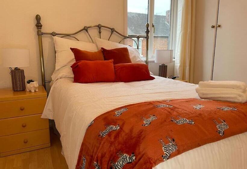 פנסיון Keary Entire House. 3 Beds. Bright And Cheerful