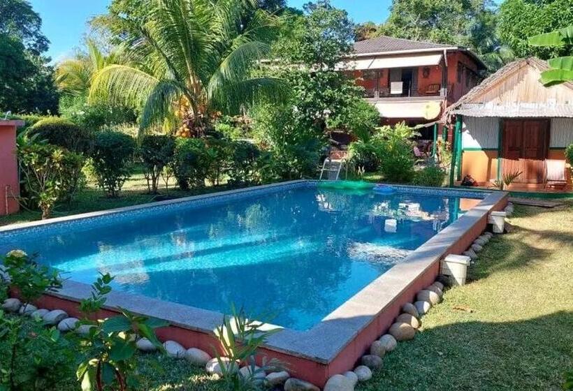 پانسیون Piscine Bimoko