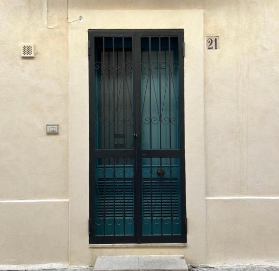 پانسیون Suite Zorah