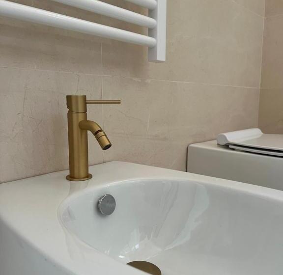 پانسیون Suite Zorah