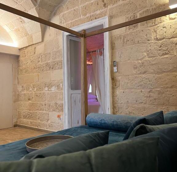 پانسیون Suite Zorah