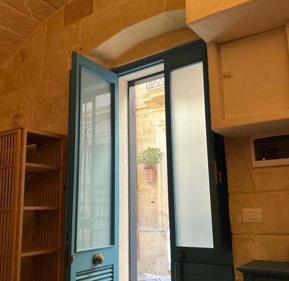 پانسیون Suite Zorah