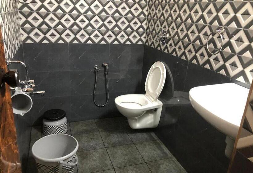 פנסיון Swarga Homestay