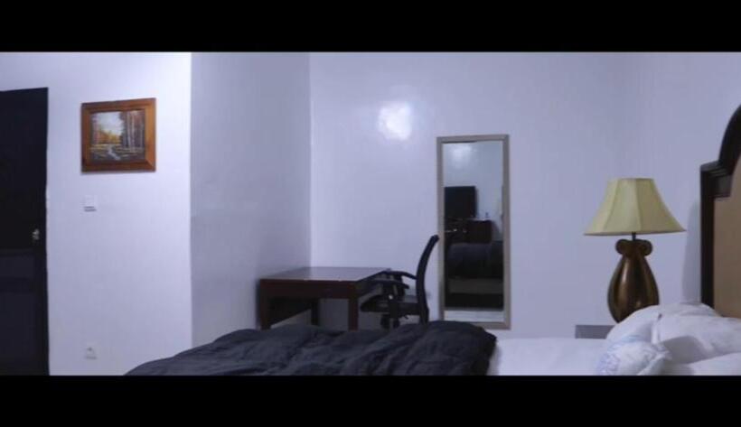 استراحتگاه Florida Pool & Grill