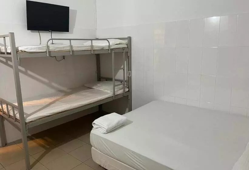 Amrise Hotel 12