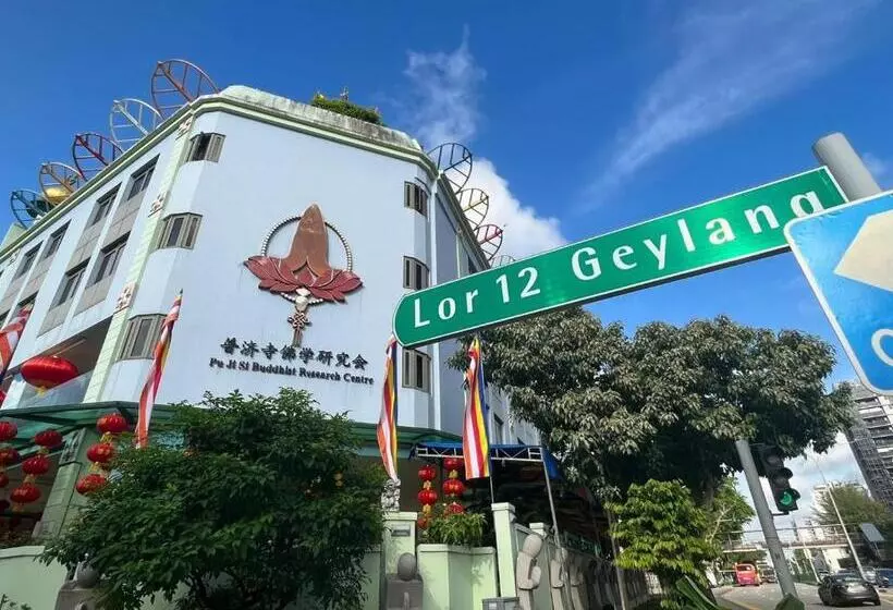 Amrise Hotel 12