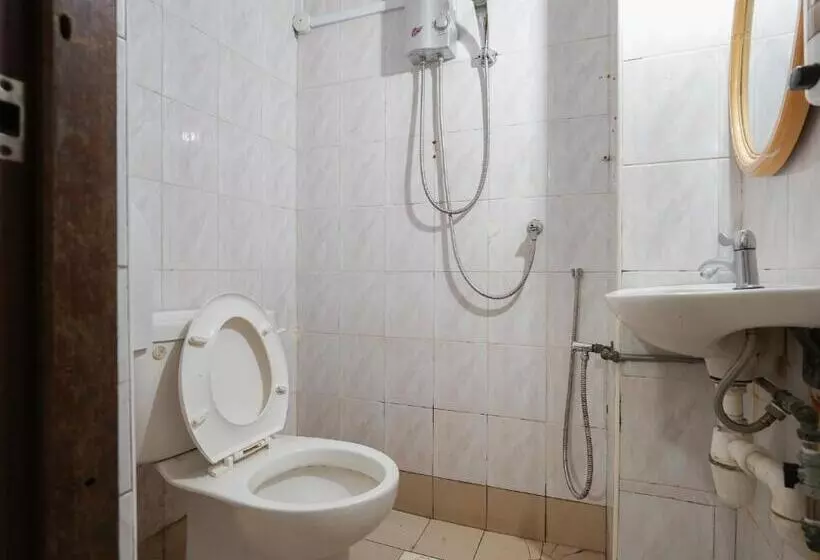 Amrise Hotel 12