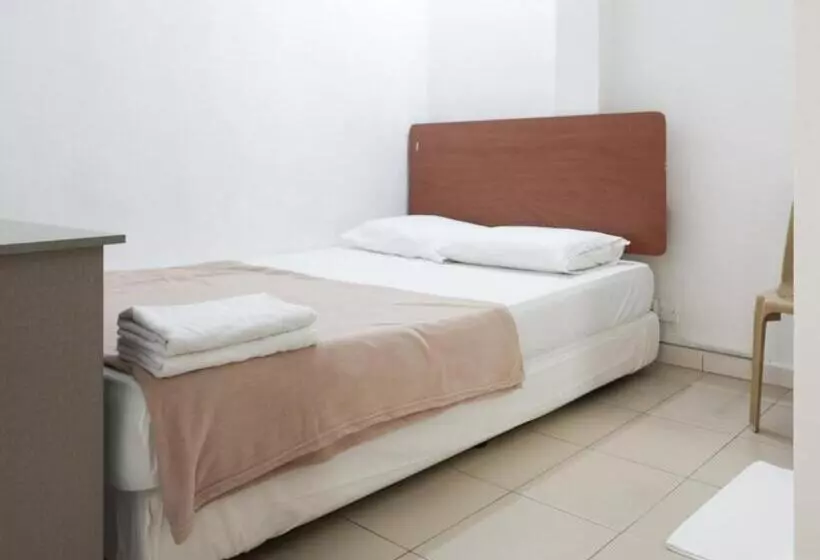 Amrise Hotel 12