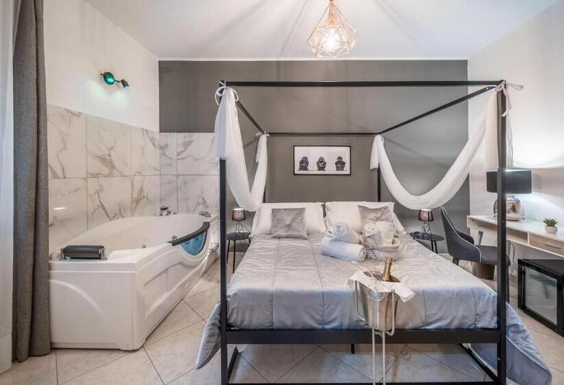 تختخواب و صبحانه La Porta Di Alba