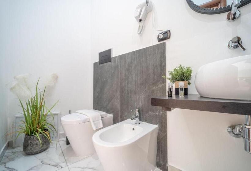 تختخواب و صبحانه La Porta Di Alba