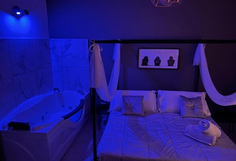 تختخواب و صبحانه La Porta Di Alba