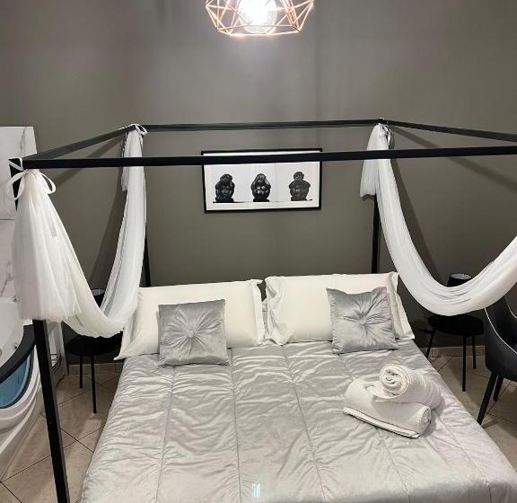 تختخواب و صبحانه La Porta Di Alba