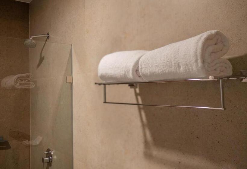 בית מלון כפרי Achyut