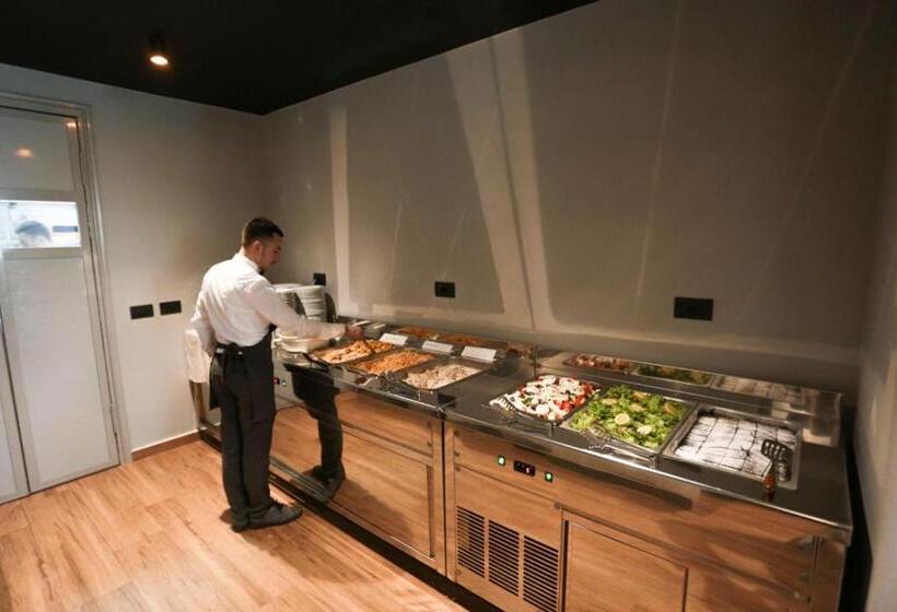 هتل Alvin Comfort