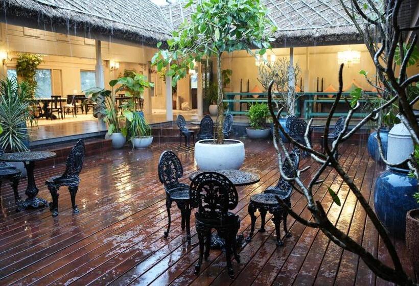 Hotel Blanket Days Resort And Spa