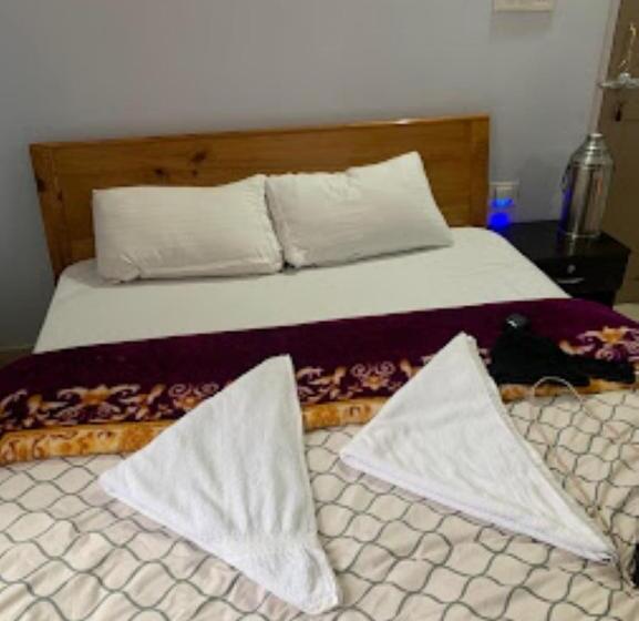 בית מלון כפרי Dewa Elegance Tawang