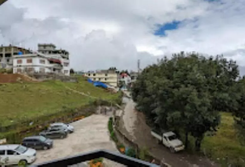 ホテル Dewa Elegance Tawang
