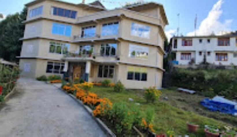 בית מלון כפרי Dewa Elegance Tawang