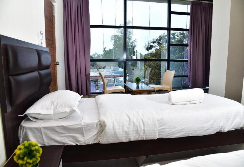 Hotel Lotus Gardenia