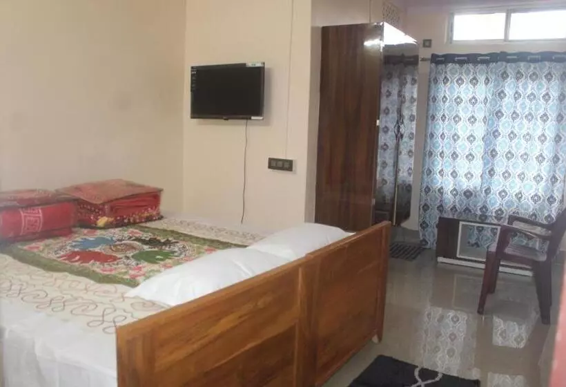 ホテル Monikanchan Lodge