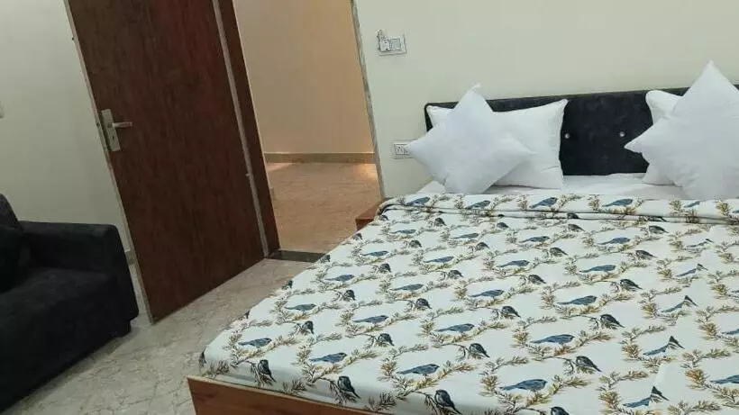 هتل Moon Mahal